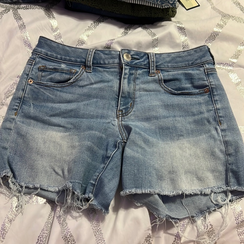 American Eagle light wash denim shorts - Size 10